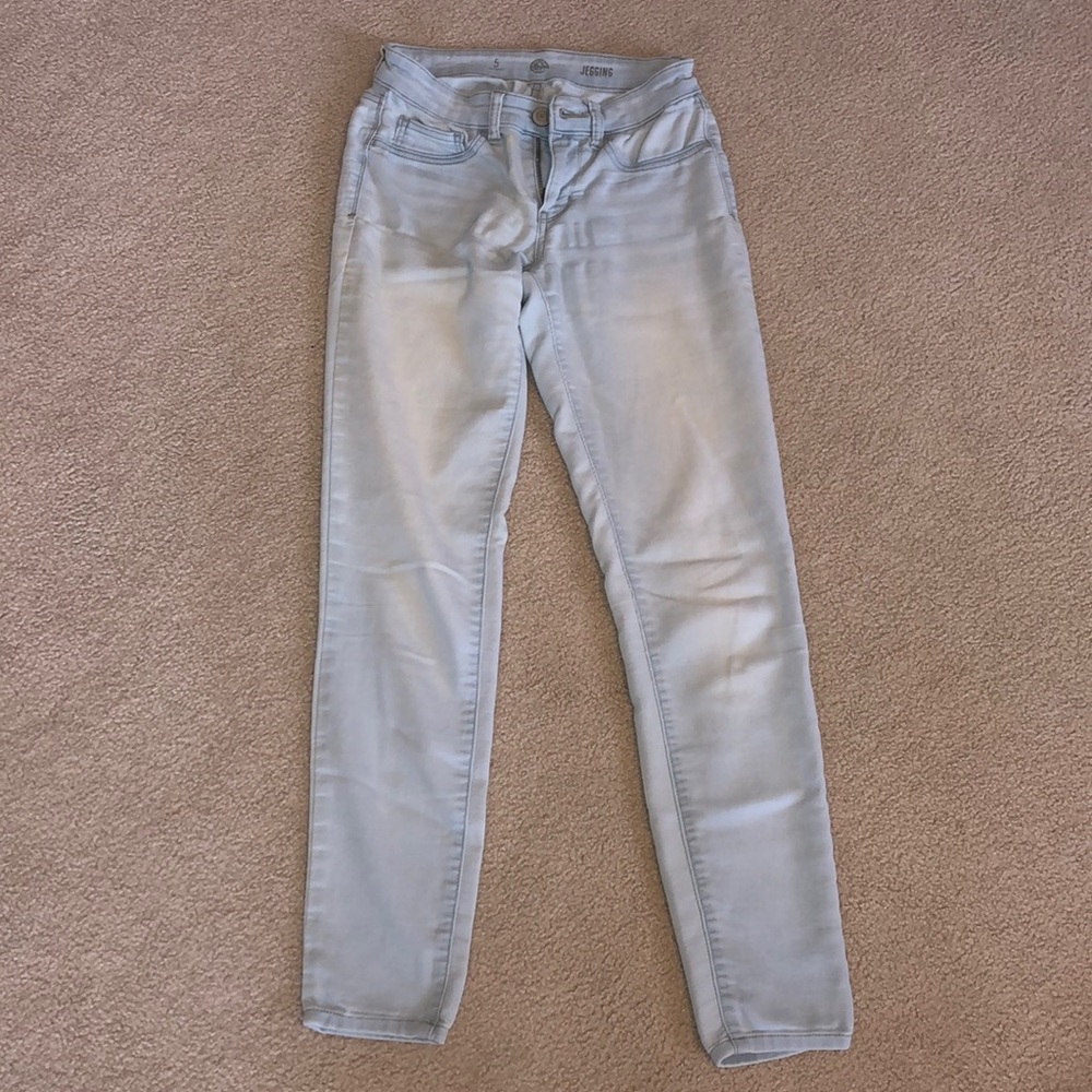 Light blue faded jeggings